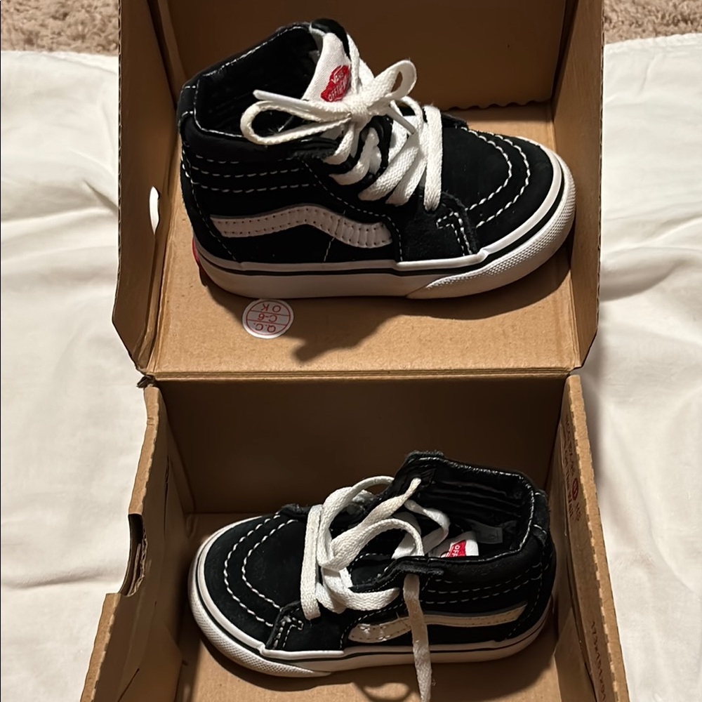 Vans Black and White High-Top Sneakers with Signature Jazz Stripe -5 (toddler)